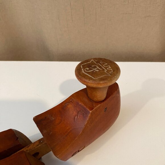 Vintage Florsheim Wooden Shoe Stretcher – Adjustable to 10.5" – Ball Width 3.5"‎ - Picture 6 of 7